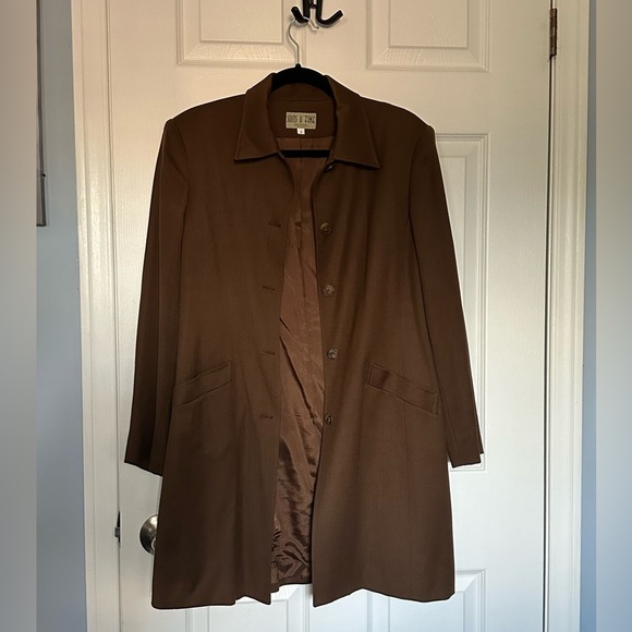 Classic Fall Chocolate Brown Women's Wool Coat | Canada Made | EUC | Petite 8 - Picture 1 of 10